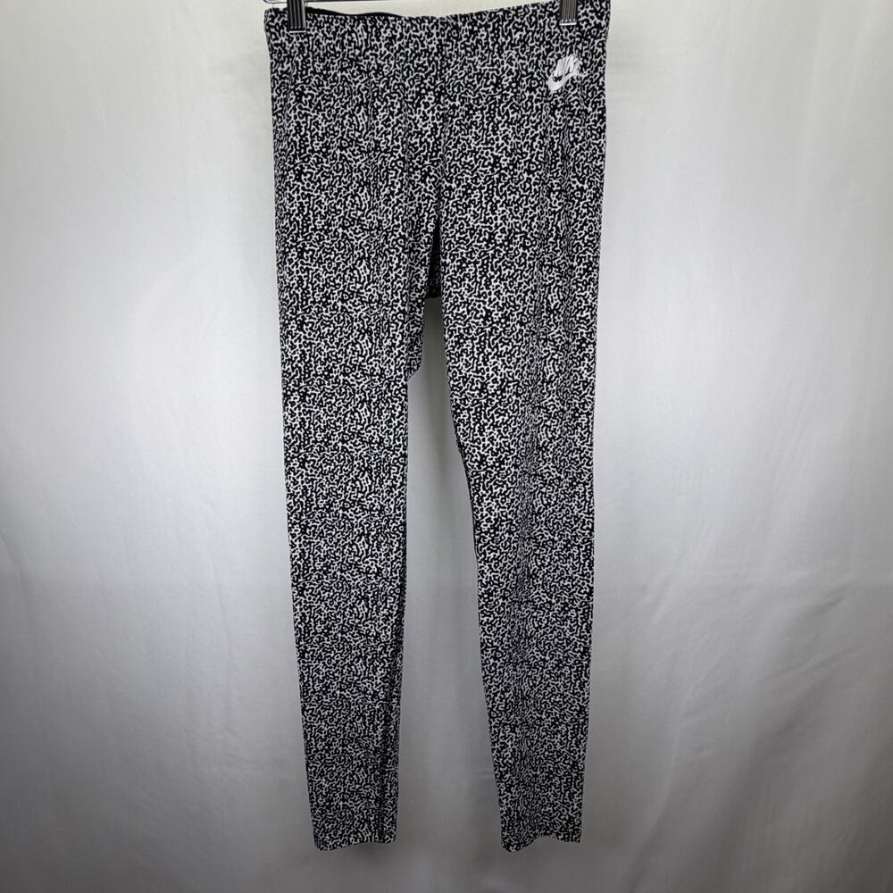 Women's NIKE black and white leggings cropped Medium
